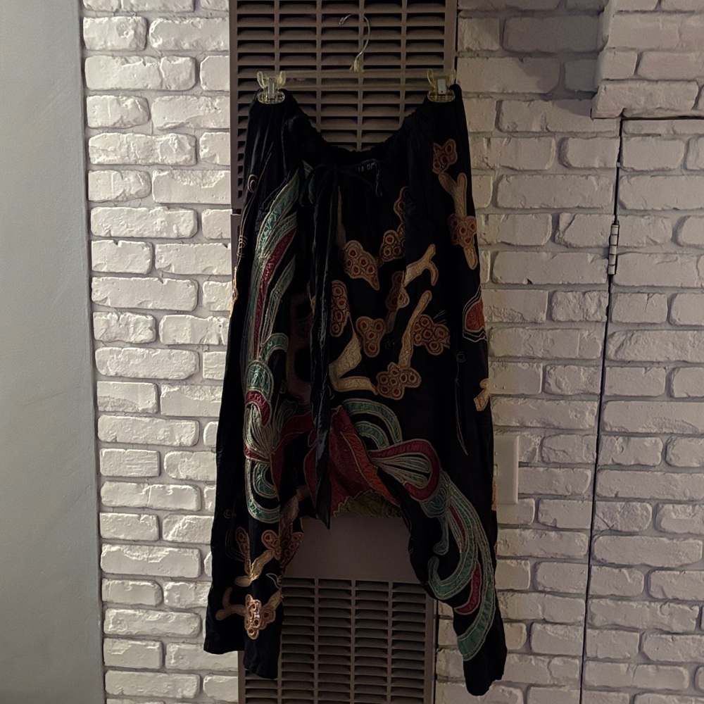 Magnolia pearl Black Wide-Leg Pants with Colorful Embroidery